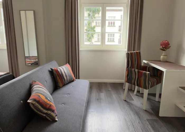 Gold Center 101 דירה פונשל